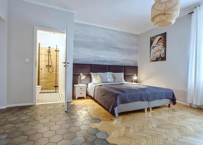 Kana - Stylish Apartment in Kraków Pomorska - Close, WiFi, Smart TV